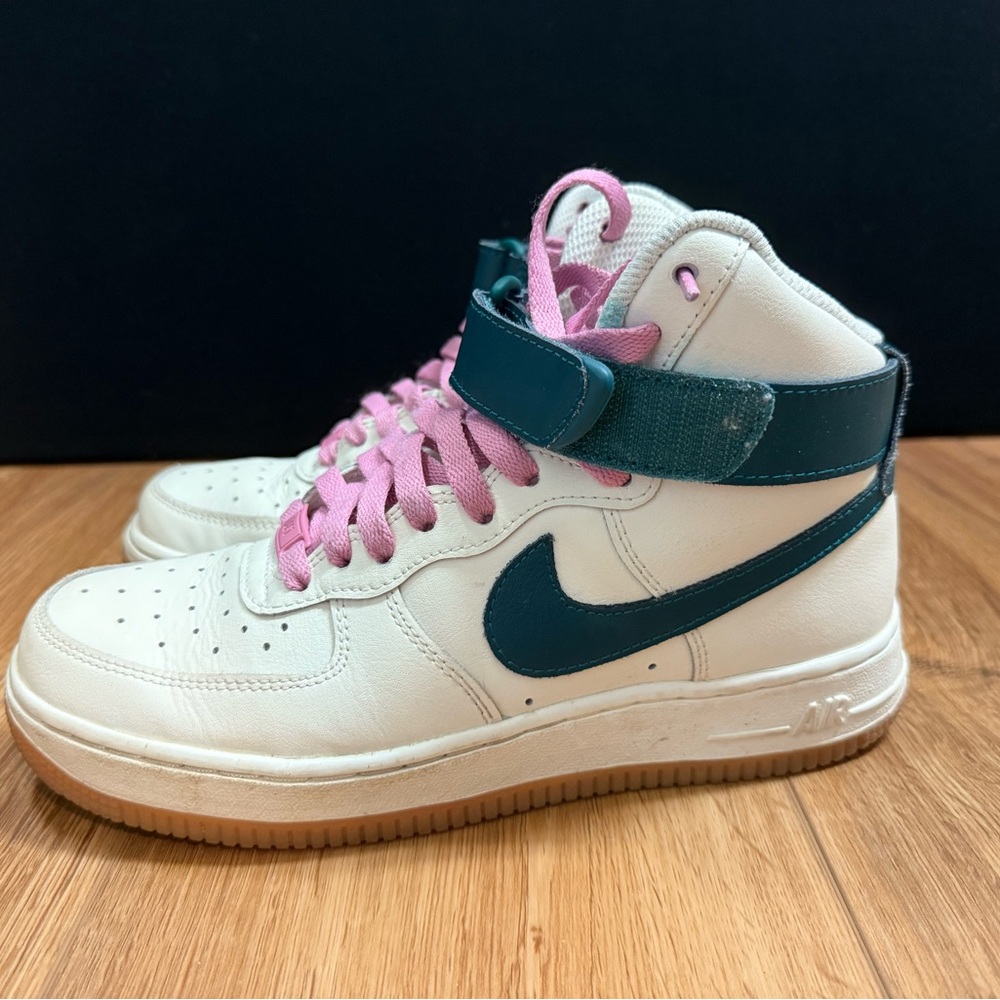Nike Air Force 1 Mid Sneakers
